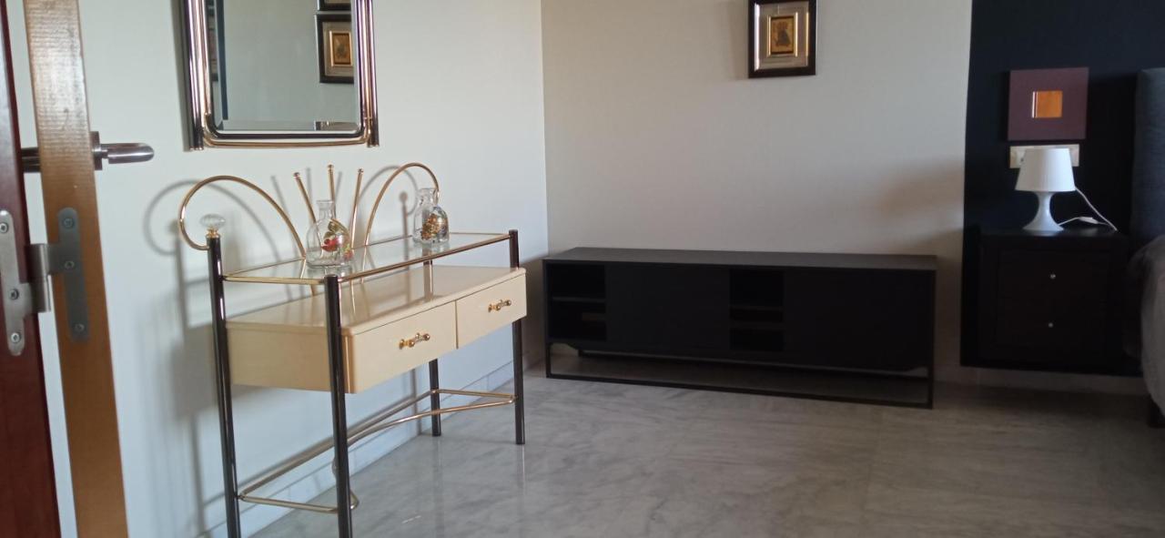 Fibes Lux Sevilla Este. Екстериор снимка