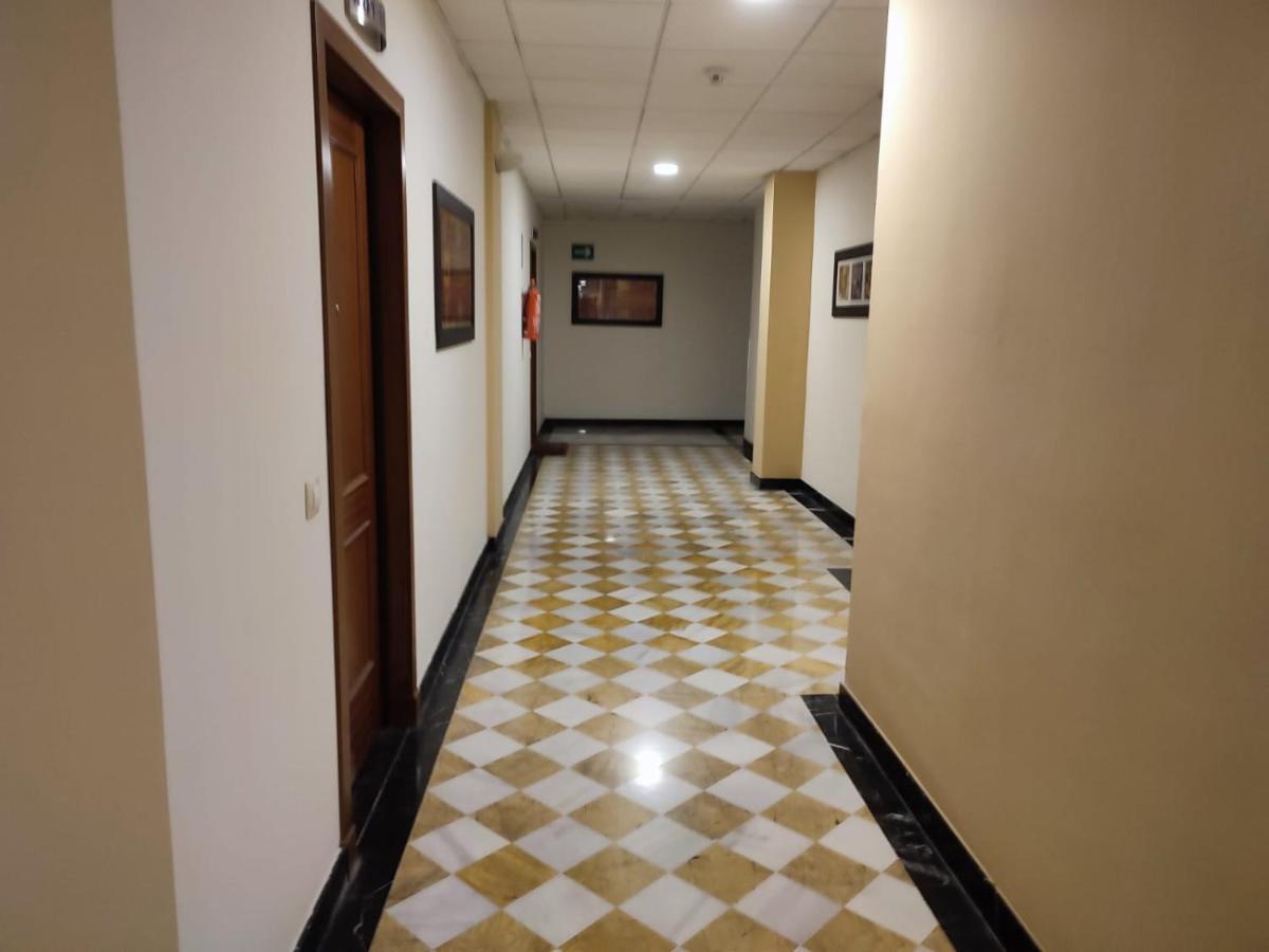 Fibes Lux Sevilla Este. Екстериор снимка