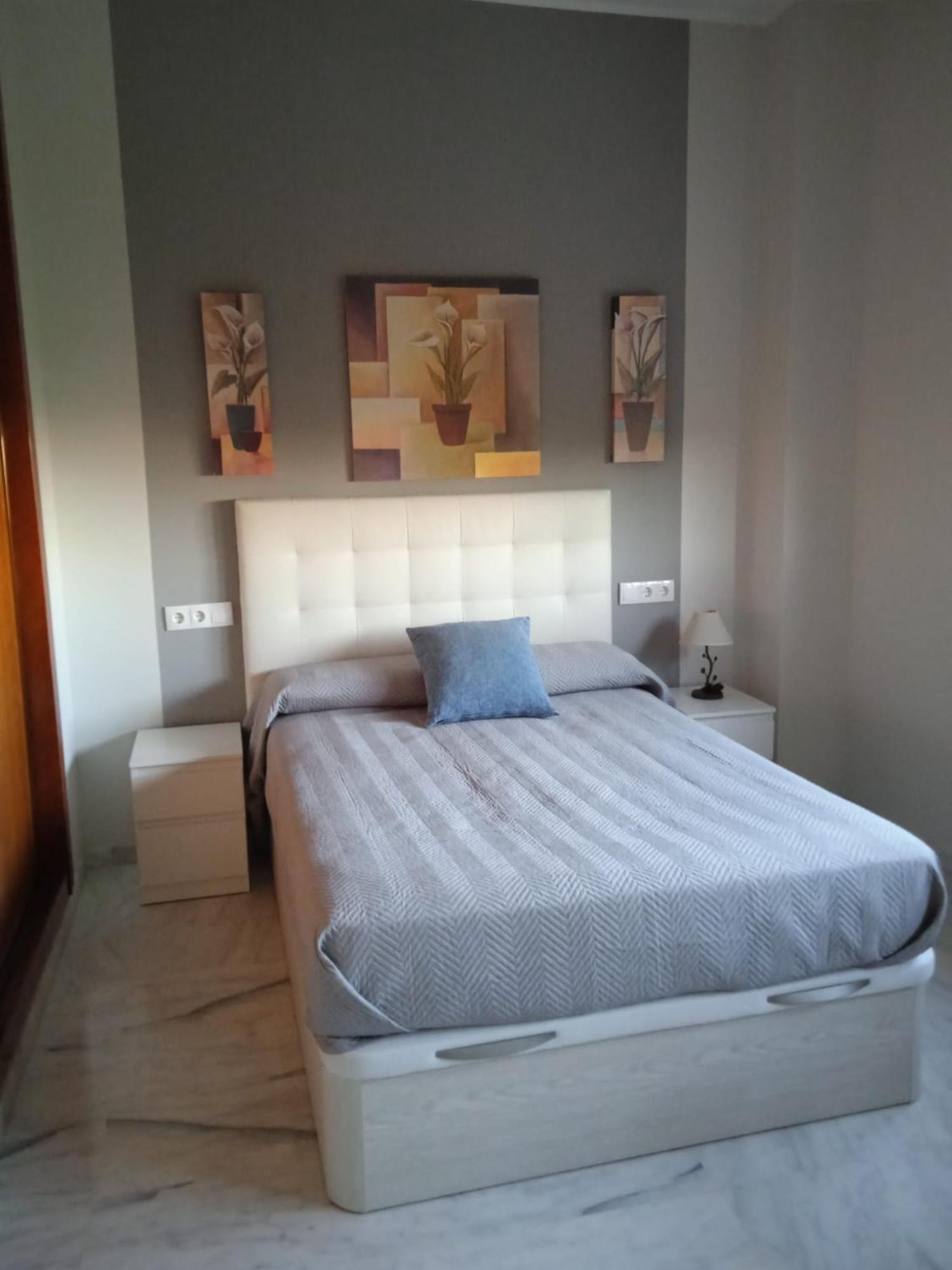 Fibes Lux Sevilla Este. Екстериор снимка